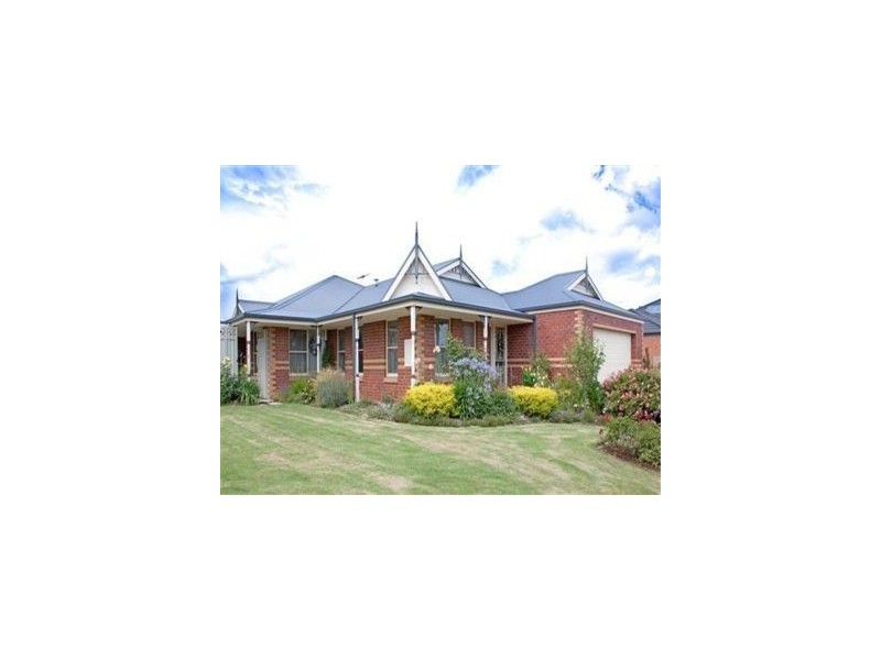 37 Hunt Club Boulevard, Cranbourne East VIC 3977