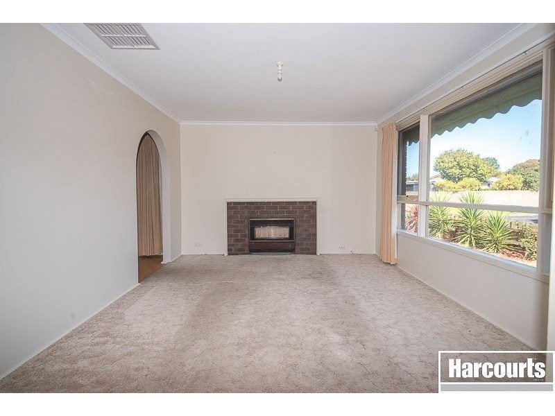 80 Circle Drive, Cranbourne VIC 3977