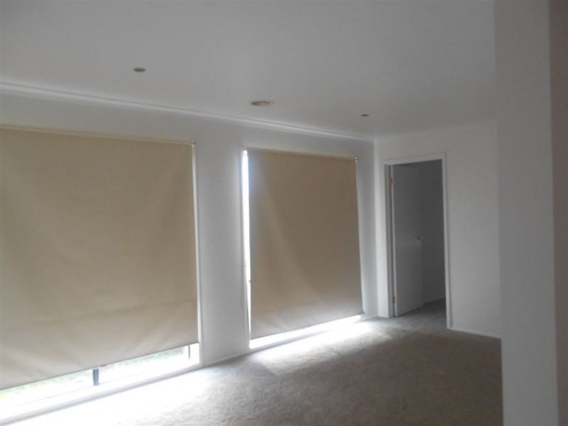 13 Genista Way, Cranbourne West VIC 3977