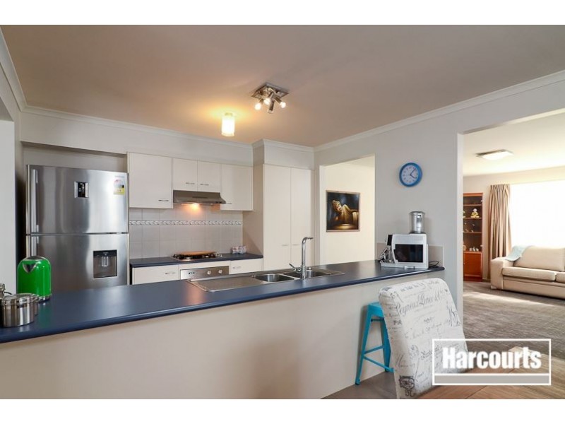 19 Penshurst Way, Cranbourne North VIC 3977