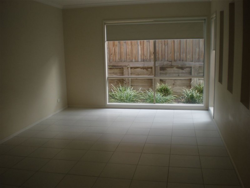 4 Lincoln Avenue, Berwick VIC 3806