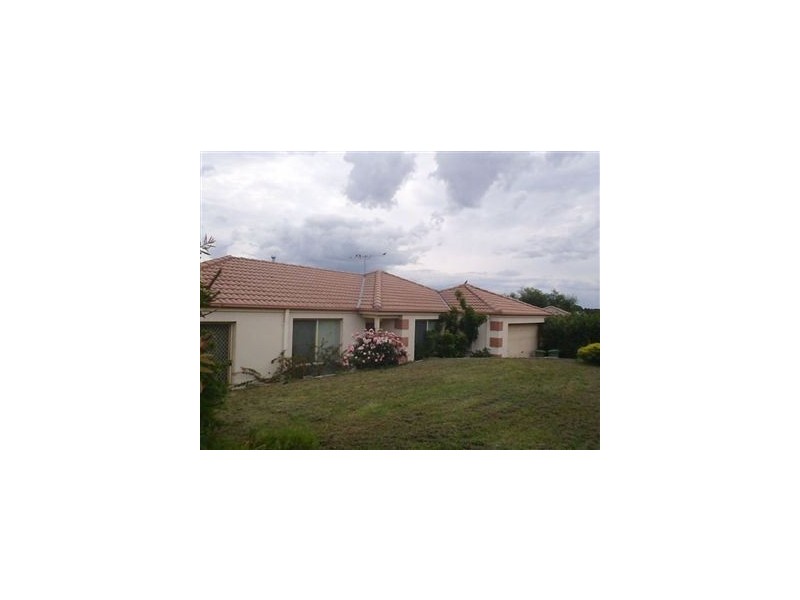 22 Jacqueline Place, Pakenham VIC 3810