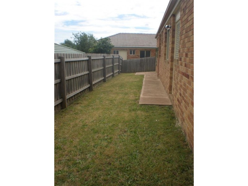 22 Jacqueline Place, Pakenham VIC 3810