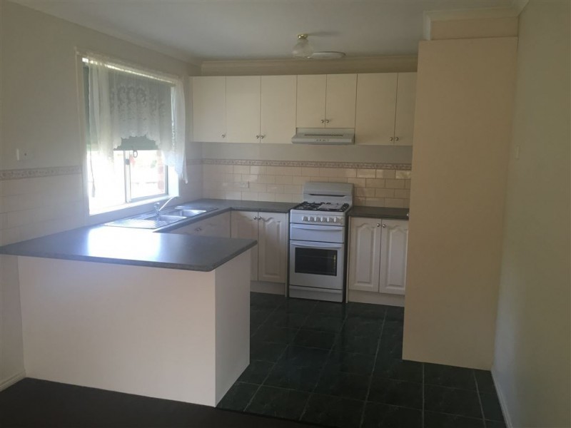 22 Jacqueline Place, Pakenham VIC 3810