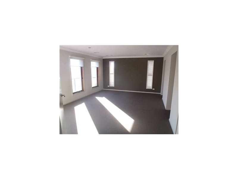 20 Kindred Avenue, Cranbourne North VIC 3977