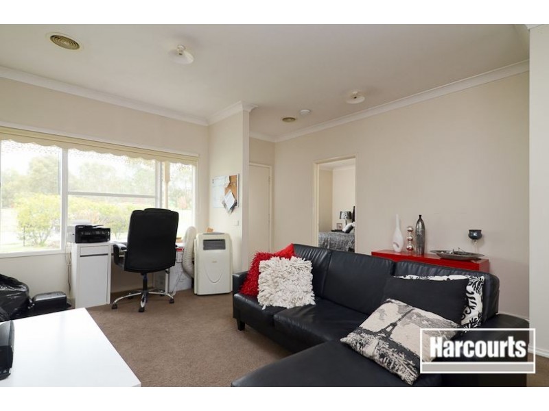 32 Waterbush Crescent, Lyndhurst VIC 3975