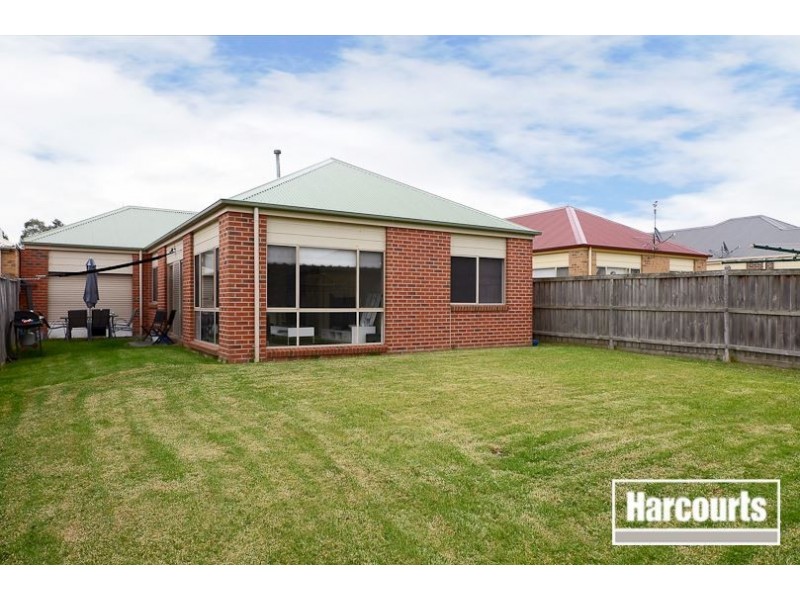 32 Waterbush Crescent, Lyndhurst VIC 3975