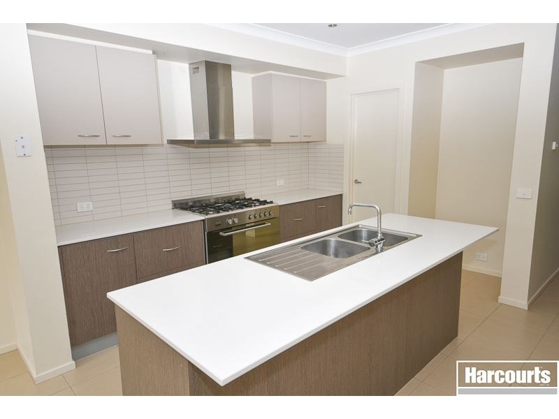 78 Mannavue Boulevard, Cranbourne North VIC 3977