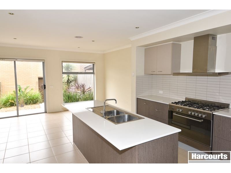 78 Mannavue Boulevard, Cranbourne North VIC 3977