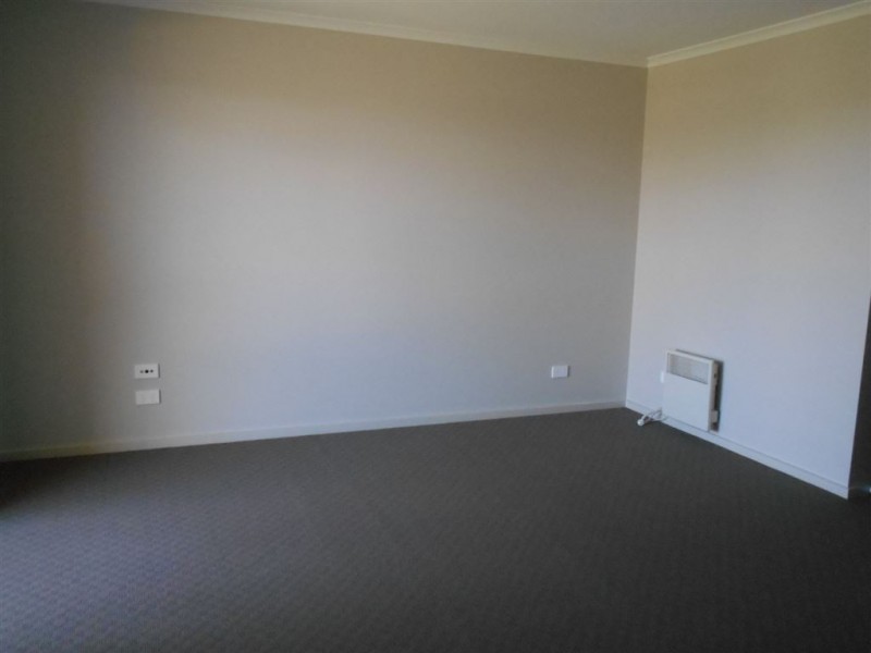 5/7 Cyan Crescent, Officer VIC 3809