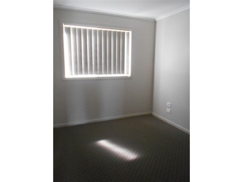 5/7 Cyan Crescent, Officer VIC 3809