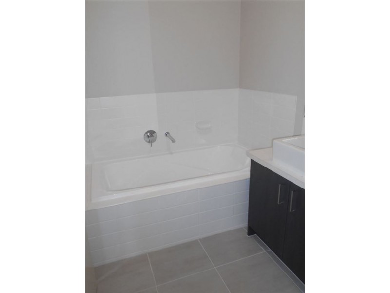 5/7 Cyan Crescent, Officer VIC 3809