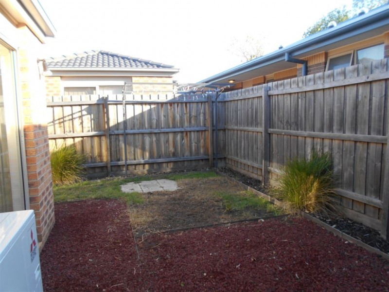 1/52 Bowen Street, Cranbourne VIC 3977