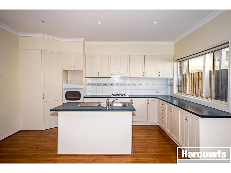 12 Gracehill Mews, Cranbourne VIC 3977