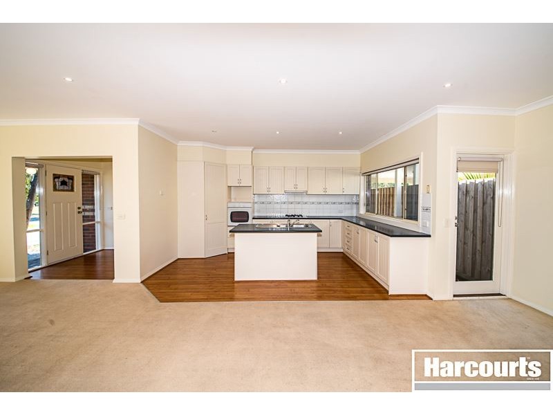 12 Gracehill Mews, Cranbourne VIC 3977