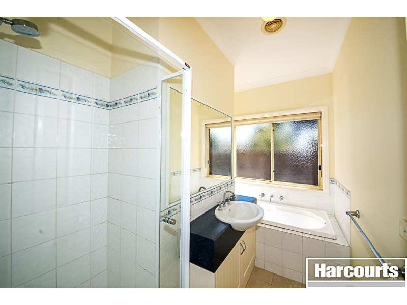 12 Gracehill Mews, Cranbourne VIC 3977