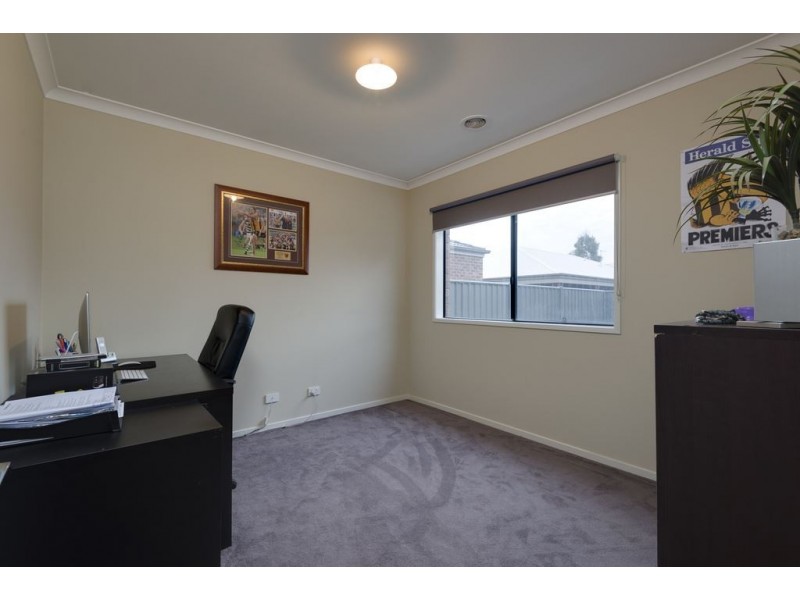 6 Lumina Avenue, Cranbourne North VIC 3977