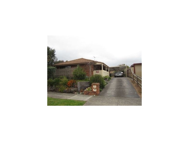 14 Brentwood Drive, Cranbourne North VIC 3977