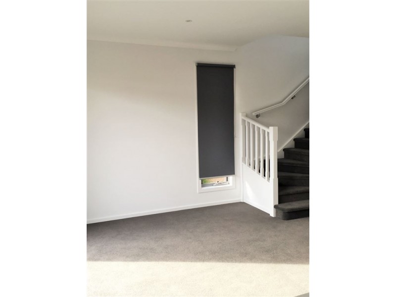 13 Nanea Path, Cranbourne VIC 3977