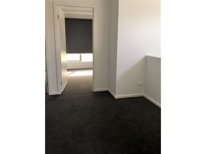 13 Nanea Path, Cranbourne VIC 3977