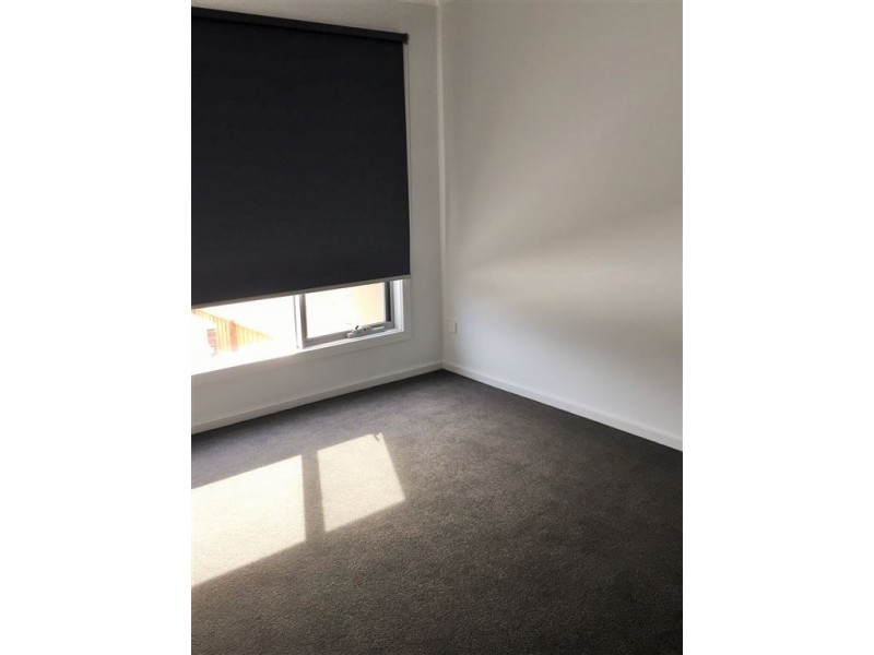 13 Nanea Path, Cranbourne VIC 3977