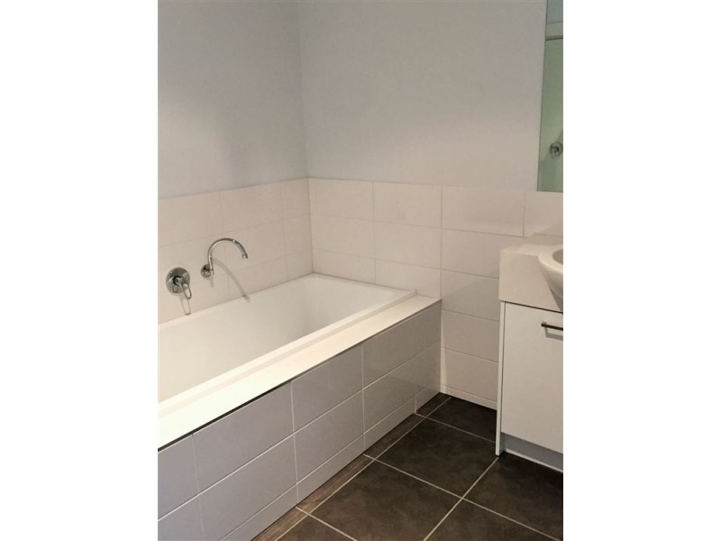 13 Nanea Path, Cranbourne VIC 3977