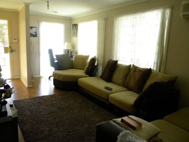 31 Terrence Drive, Cranbourne North VIC 3977