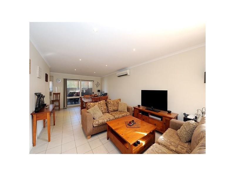 2 Warren Close, Narre Warren VIC 3805