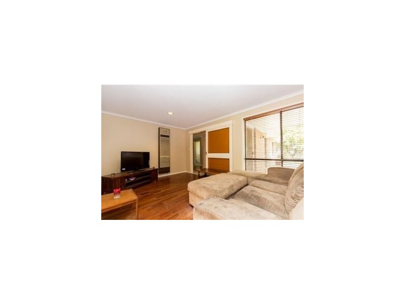 3 Gillespie Court, Cranbourne North VIC 3977