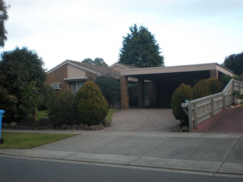33 Marylyn Place, Cranbourne VIC 3977