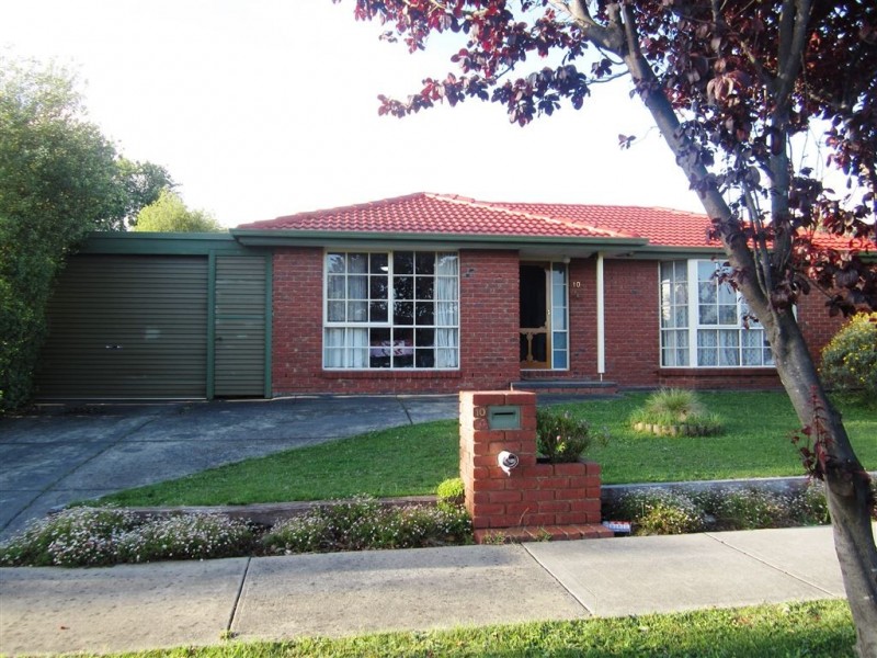 10 Tottington Rise, Berwick VIC 3806