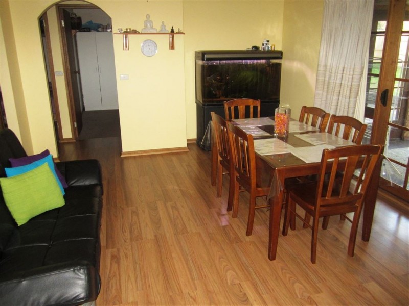 10 Tottington Rise, Berwick VIC 3806