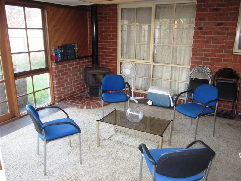 10 Tottington Rise, Berwick VIC 3806