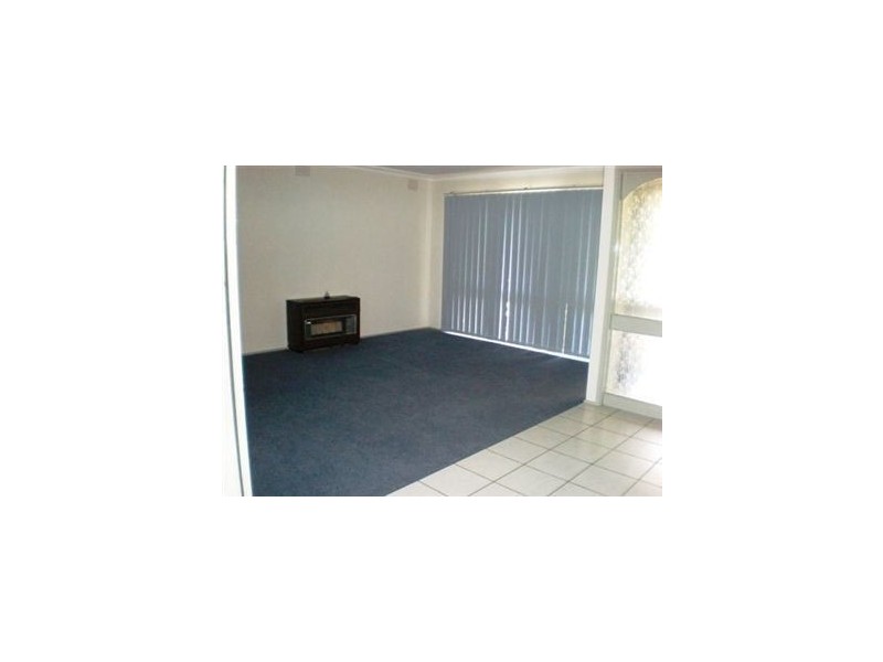 37 Fenfield Street, Cranbourne VIC 3977