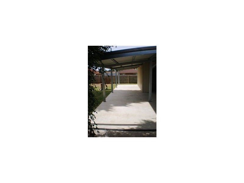 37 Fenfield Street, Cranbourne VIC 3977
