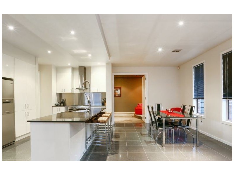 2 Messina Place, Narre Warren South VIC 3805