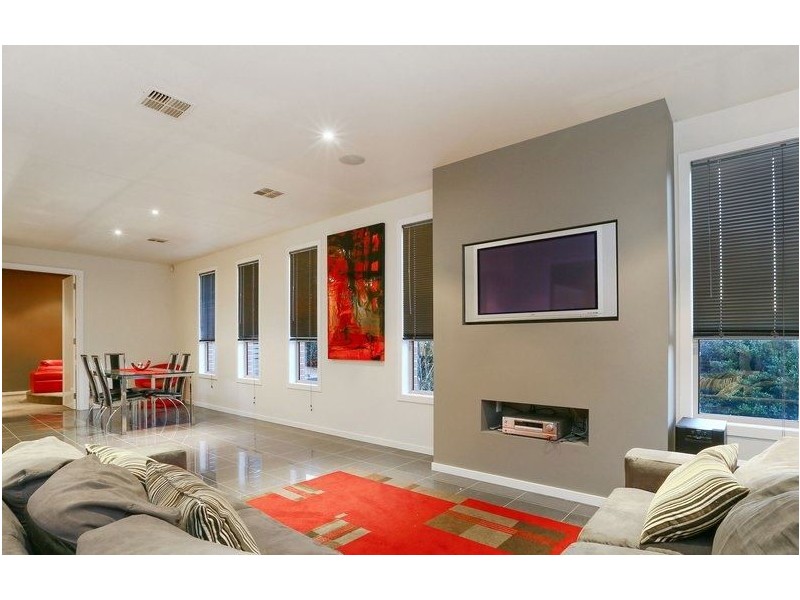 2 Messina Place, Narre Warren South VIC 3805