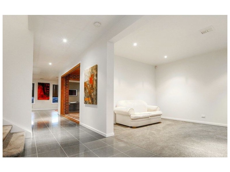 2 Messina Place, Narre Warren South VIC 3805