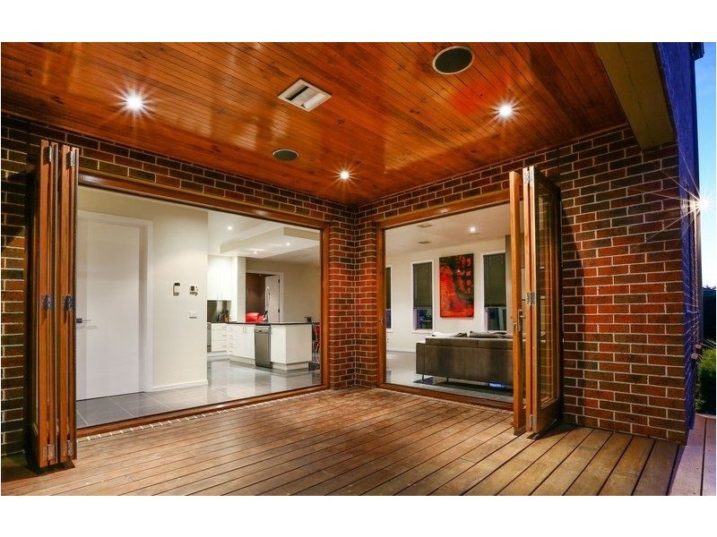 2 Messina Place, Narre Warren South VIC 3805