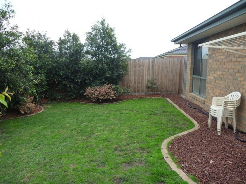 40 Bushlark Drive, Carrum Downs VIC 3201