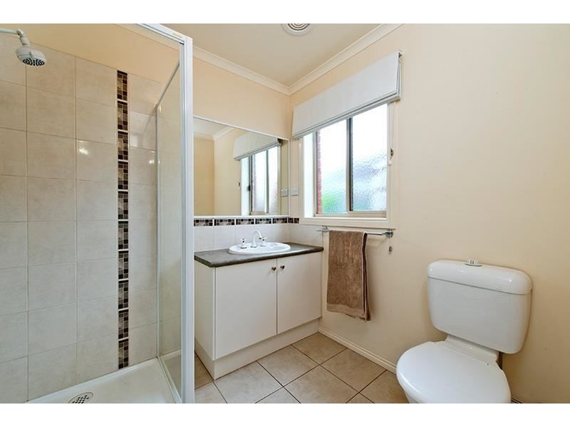 11 Bronson Circuit, Cranbourne North VIC 3977