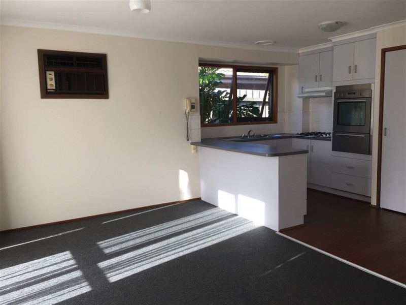 8 Redwood Court, Narre Warren VIC 3805