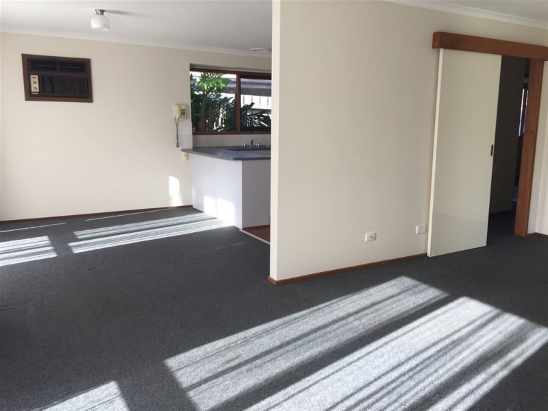 8 Redwood Court, Narre Warren VIC 3805