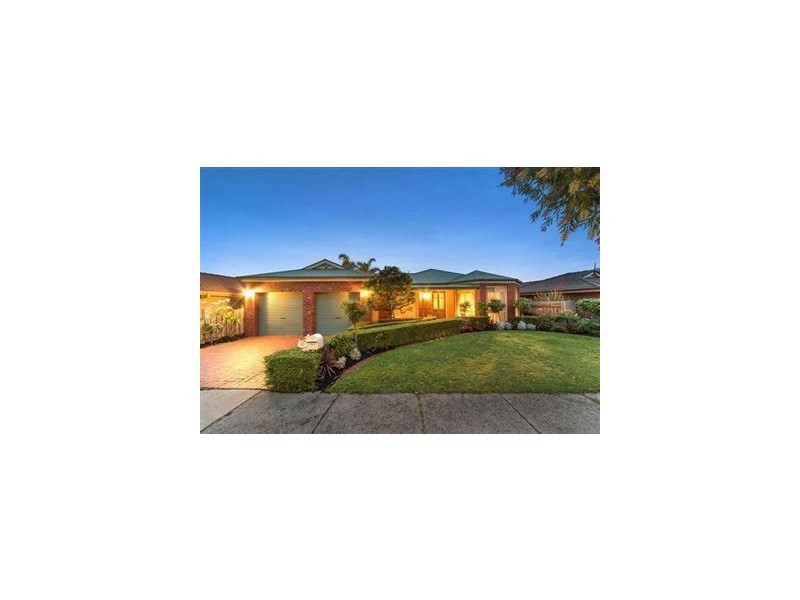 10 Kirkham Court, Berwick VIC 3806