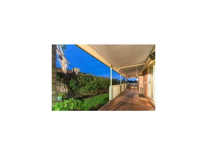 10 Kirkham Court, Berwick VIC 3806