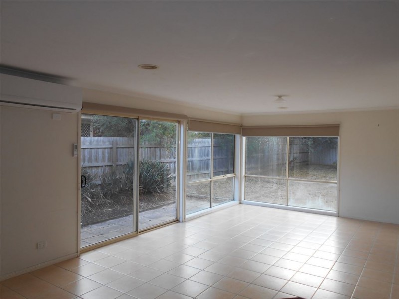 11 Taunton Court, Narre Warren South VIC 3805