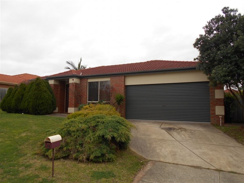 50 Robinswood Parade, Narre Warren South VIC 3805