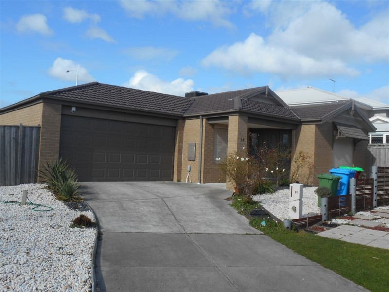 14 Hertford Court, Cranbourne North VIC 3977