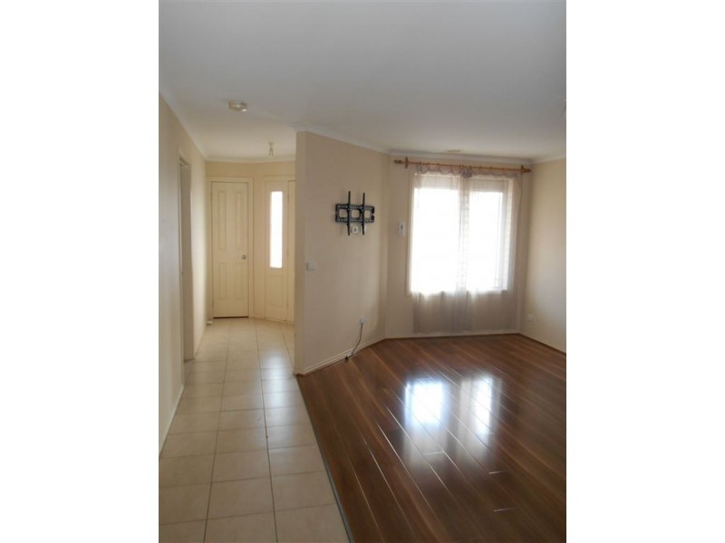 14 Hertford Court, Cranbourne North VIC 3977