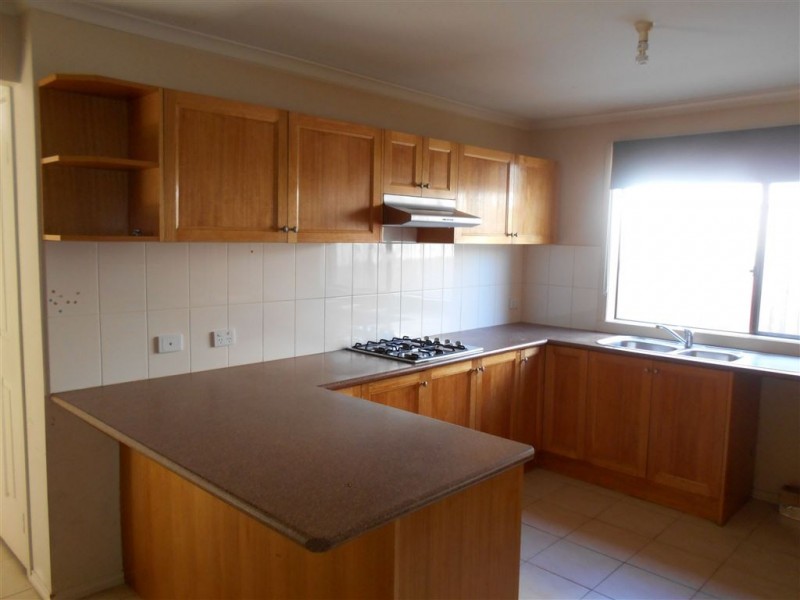 14 Hertford Court, Cranbourne North VIC 3977